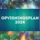 Billedet viser teksten "Opvisningsplan 2024". I mellemgrunden ses en blågrøn firkant med diskolys i baggrunden.